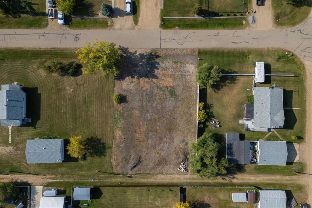 1013 Robert Street, Ohaton, AB