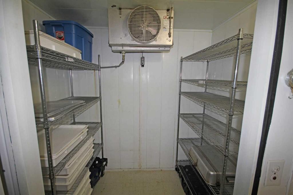 1-5004 46 Street, Sylvan Lake, AB