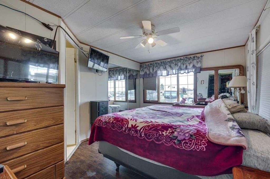 4539 Eastview Crescent, Rimbey, AB - Indoor Photo Showing Bedroom