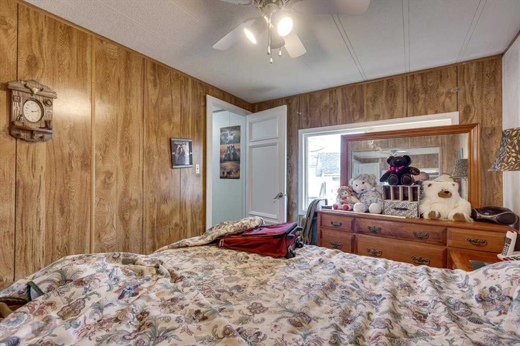 4539 Eastview Crescent, Rimbey, AB - Indoor Photo Showing Bedroom