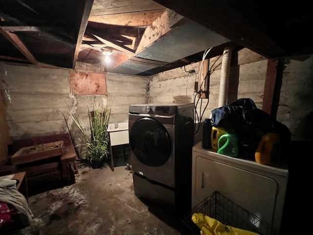 12229 Twp Rd 484, Rural Beaver County, AB - Indoor Photo Showing Laundry Room