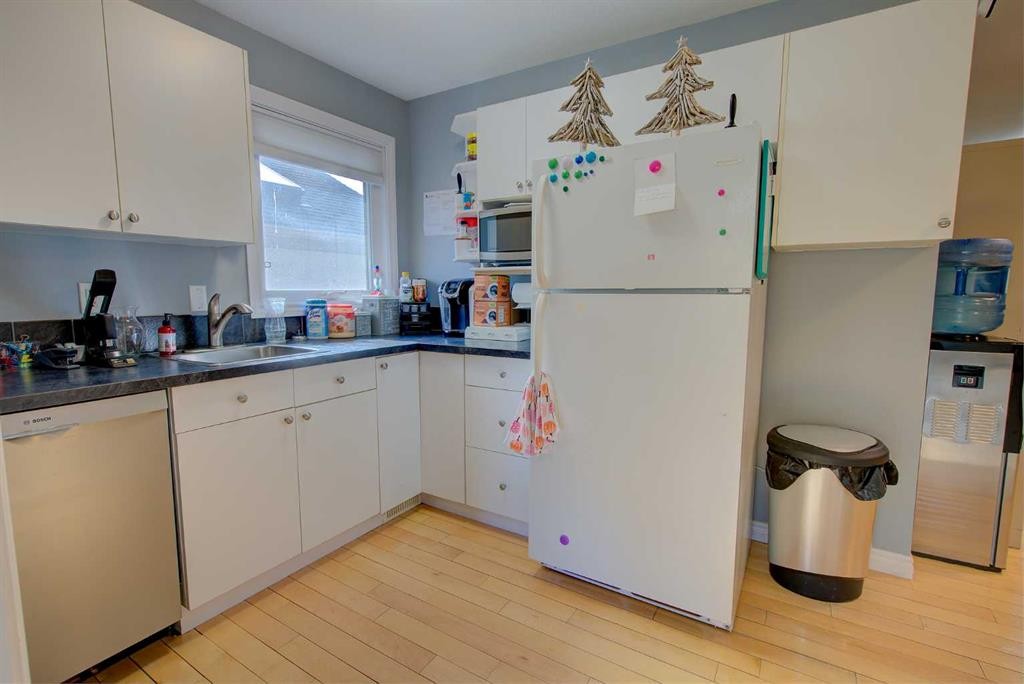 4610 48 Avenue, Red Deer, AB