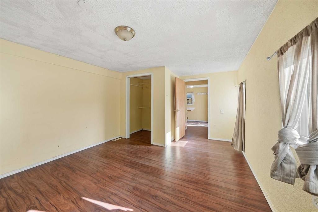1221 Lucina Street, Penhold, AB - Indoor Photo Showing Other Room