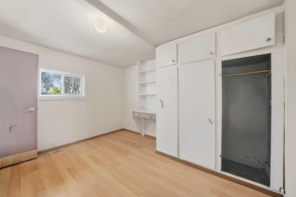 1221 Lucina Street, Penhold, AB - Indoor Photo Showing Other Room