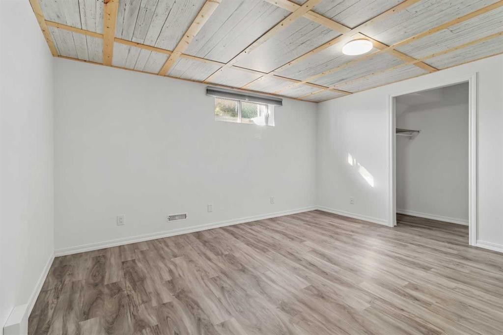 844 Rundlecairn Way Ne, Calgary, AB - Indoor Photo Showing Other Room