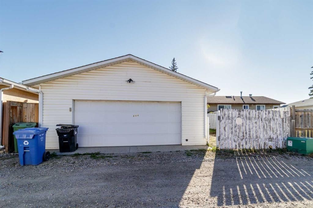 844 Rundlecairn Way Ne, Calgary, AB - Outdoor With Exterior