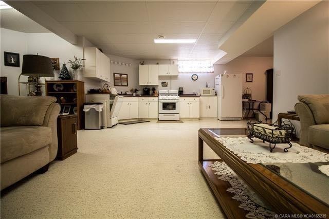49210 B Range Road 162, Holden, AB - Indoor