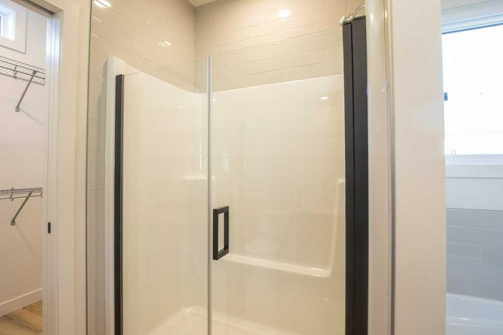 151 Cedar Square, Blackfalds, AB - Indoor Photo Showing Bathroom