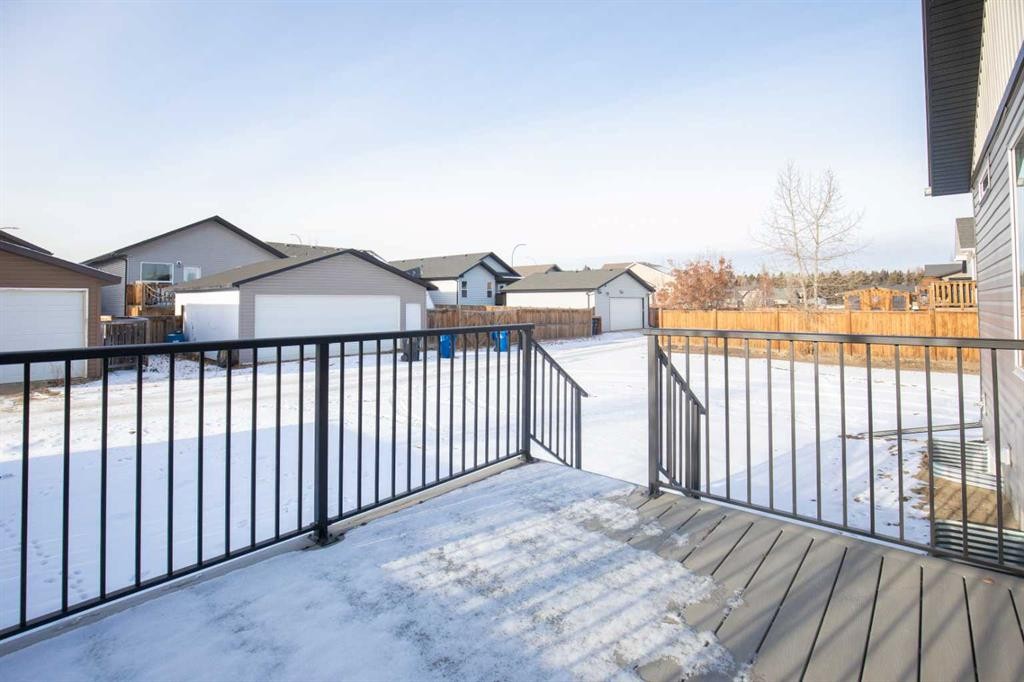 151 Cedar Square, Blackfalds, AB - Outdoor With Exterior
