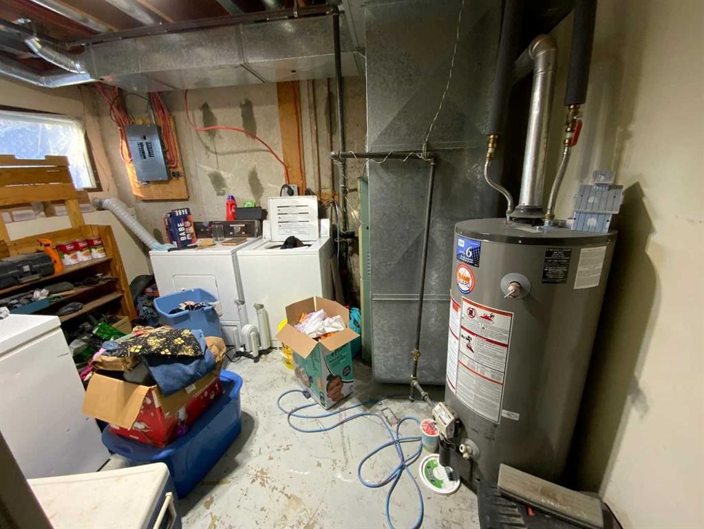 443 4 Avenue Se, Three Hills, AB - Indoor Photo Showing Basement