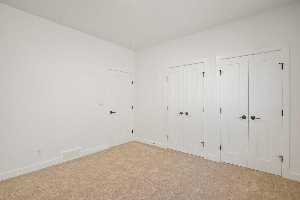 116 Gray Close, Sylvan Lake, AB - Indoor Photo Showing Other Room