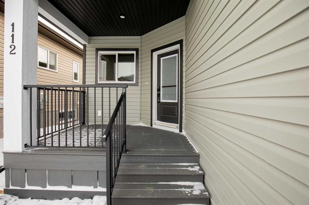 112 Gray Close, Sylvan Lake, AB - Outdoor With Exterior
