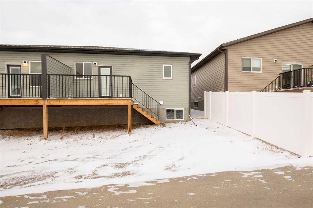 112 Gray Close, Sylvan Lake, AB - Outdoor With Deck Patio Veranda With Exterior