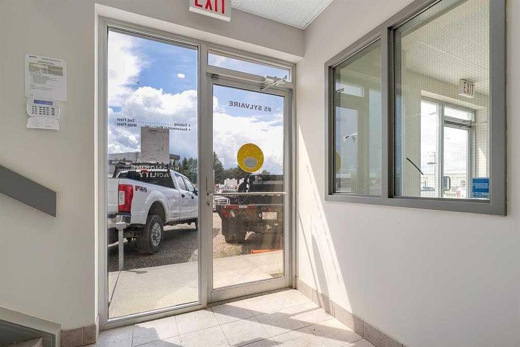 5 Sylvaire Close, Sylvan Lake, AB