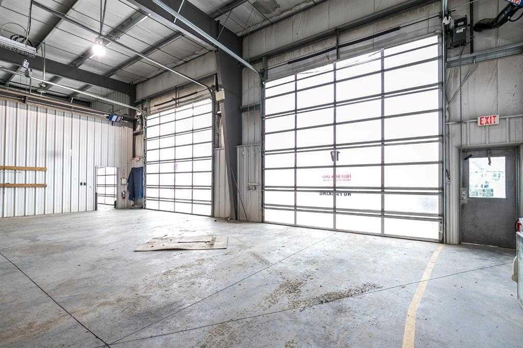 5 Sylvaire Close, Sylvan Lake, AB