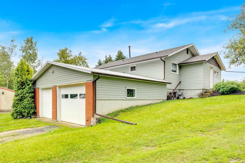 2-431014 Range Road 250, Rural Ponoka County, AB - Outdoor With Exterior