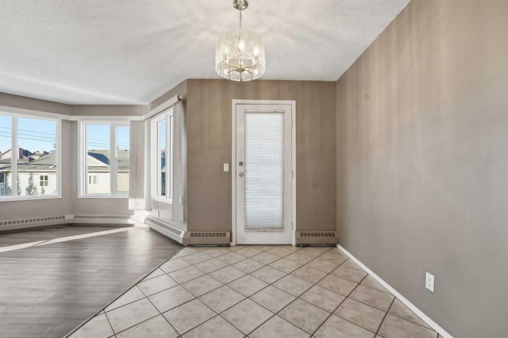 208-5135 Lakeshore Drive, Sylvan Lake, AB - Indoor Photo Showing Other Room