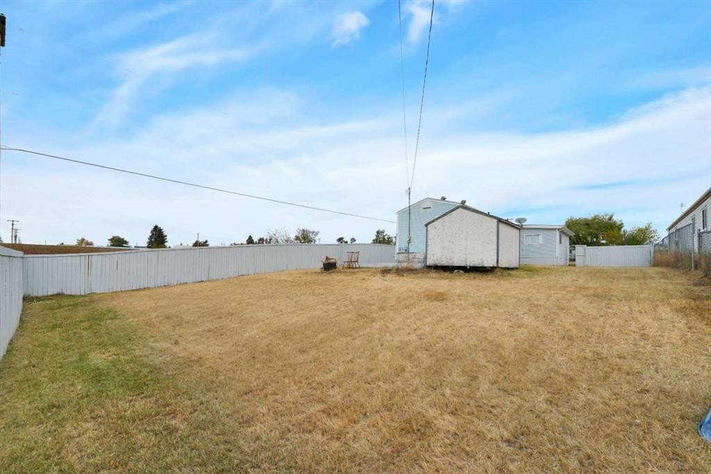 1911 20 Street, Delburne, AB - Outdoor