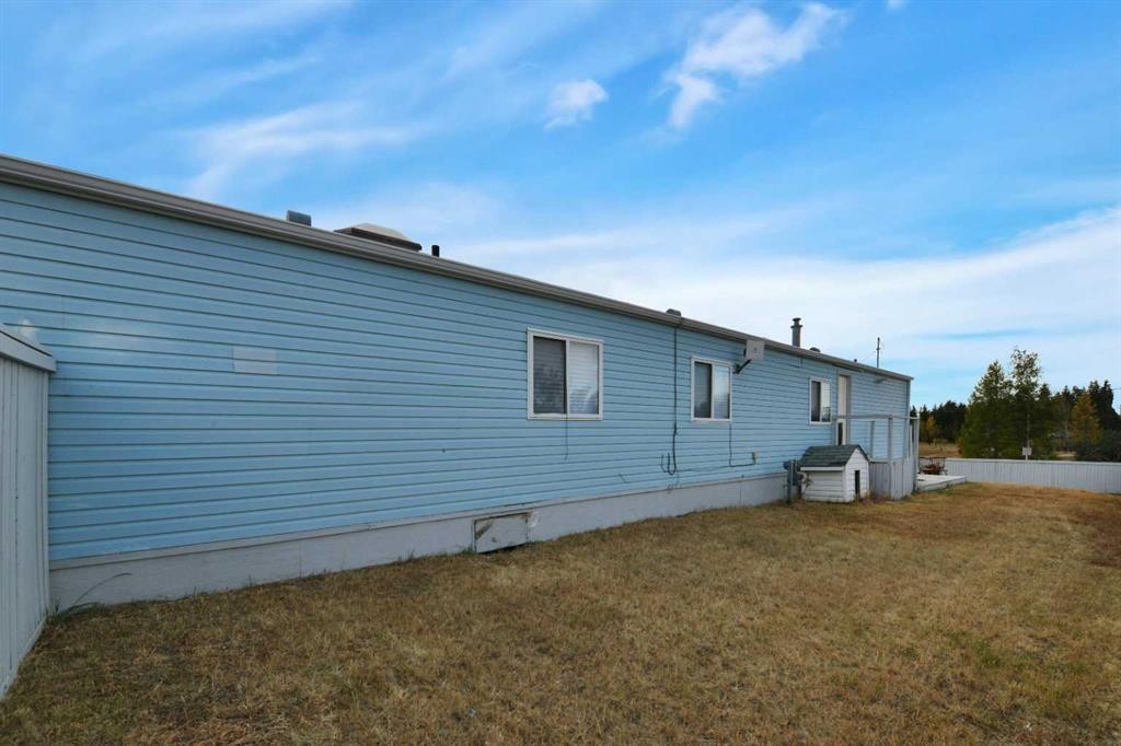1911 20 Street, Delburne, AB - Outdoor