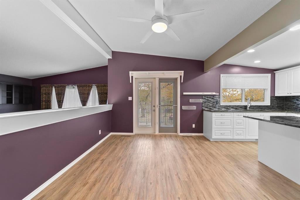 42 Grand Drive, Camrose, AB - Indoor Photo Showing Kitchen