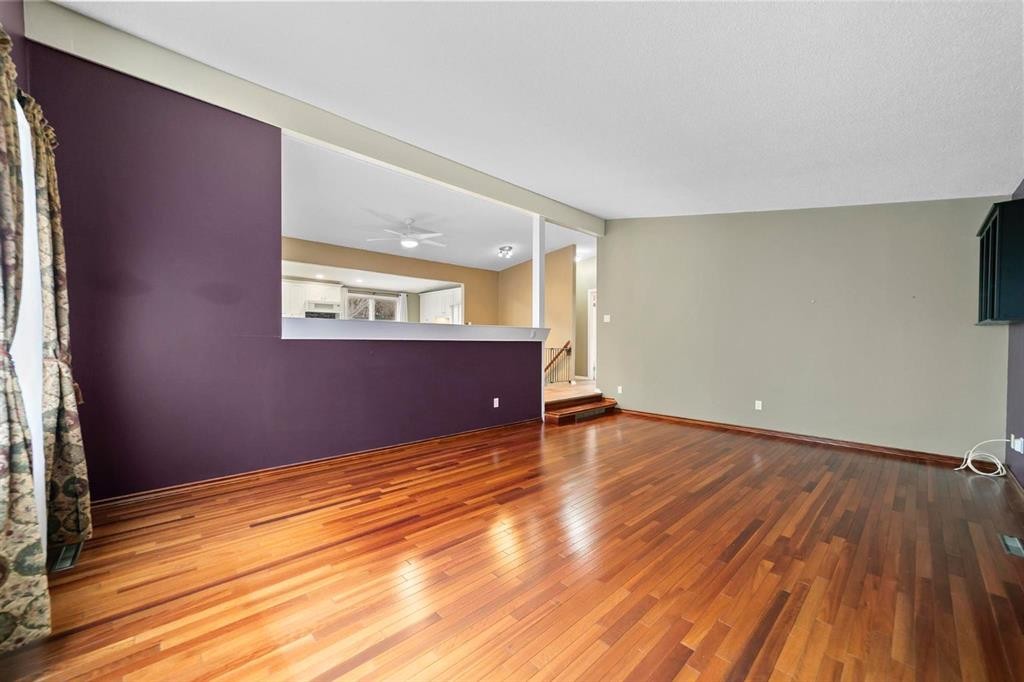 42 Grand Drive, Camrose, AB - Indoor Photo Showing Other Room