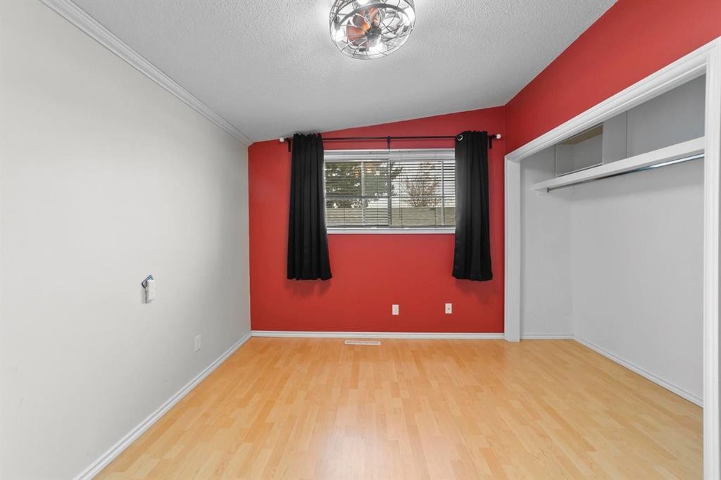 42 Grand Drive, Camrose, AB - Indoor Photo Showing Other Room