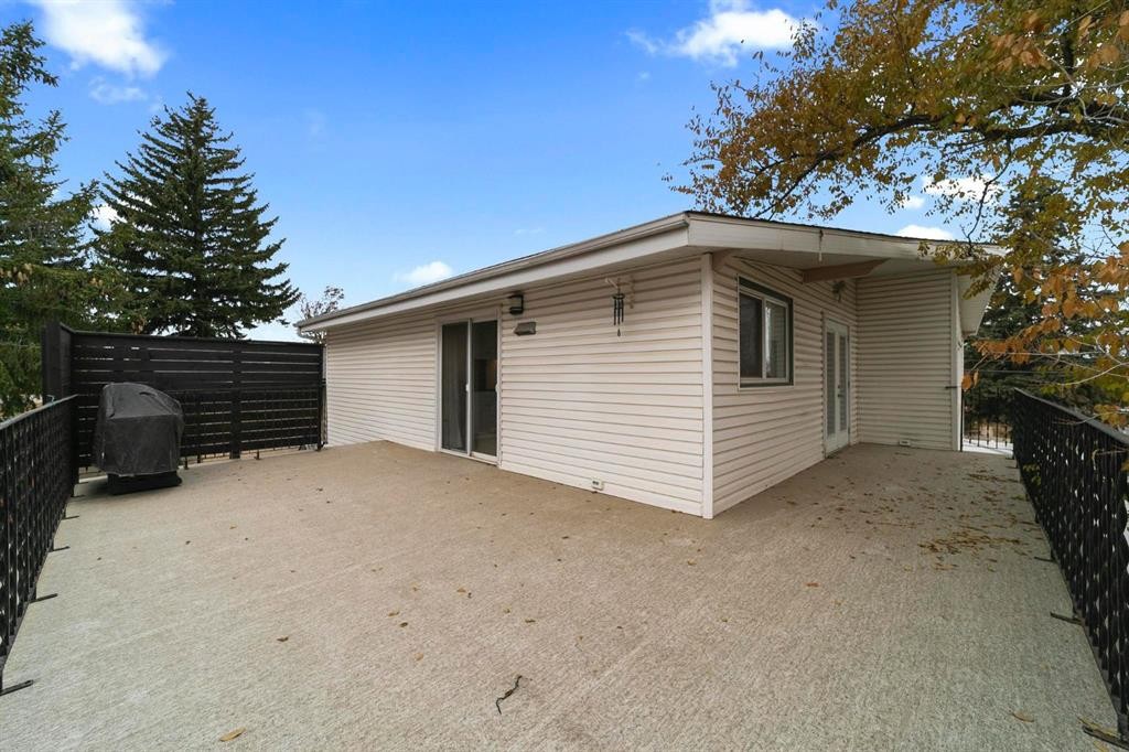 42 Grand Drive, Camrose, AB - Outdoor With Exterior