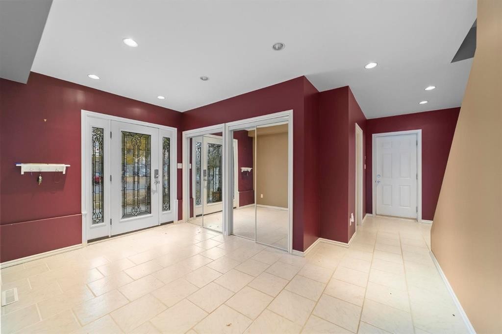 42 Grand Drive, Camrose, AB - Indoor Photo Showing Other Room