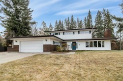 10 Sunnyside Crescent Red Deer, AB T4N 0E8