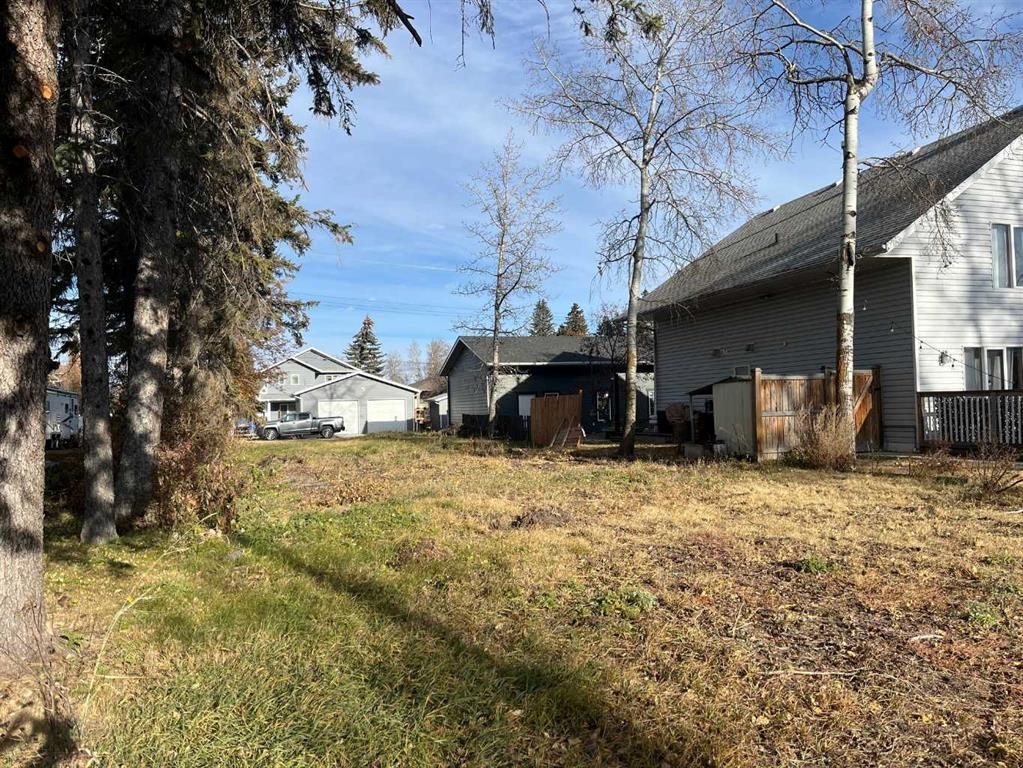 5027 35 Street, Sylvan Lake, AB