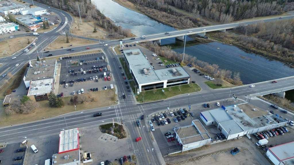 5904 51 Avenue, Red Deer, AB - Outdoor With View