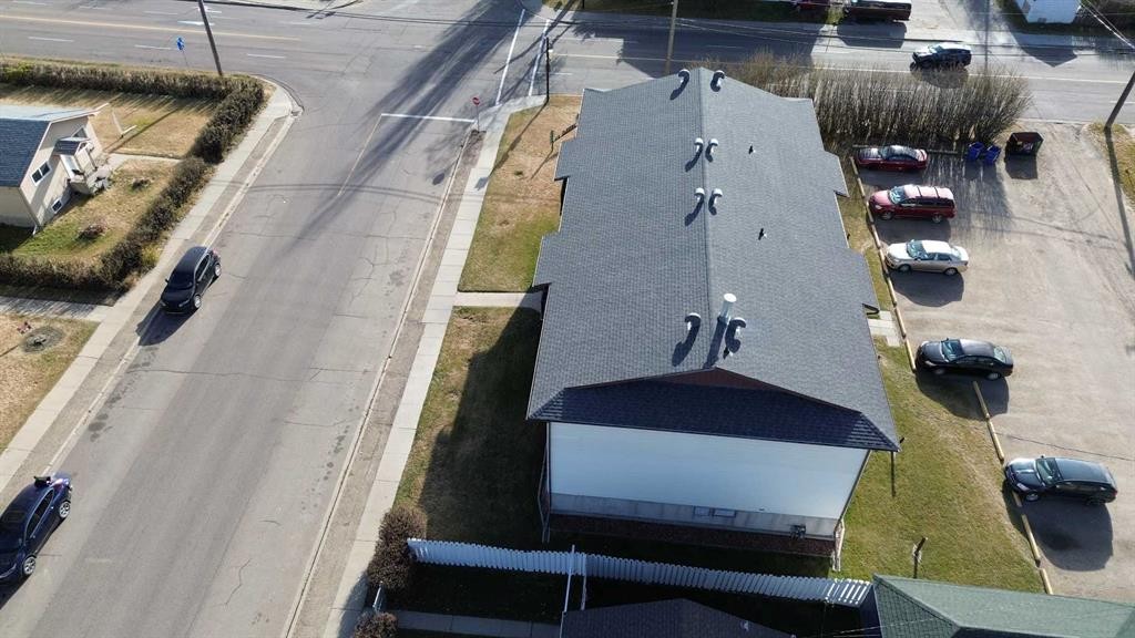 101-304-5904 51 Avenue, Red Deer, AB - Outdoor