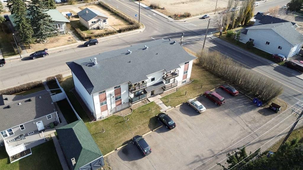 101-304-5904 51 Avenue, Red Deer, AB - Outdoor With View