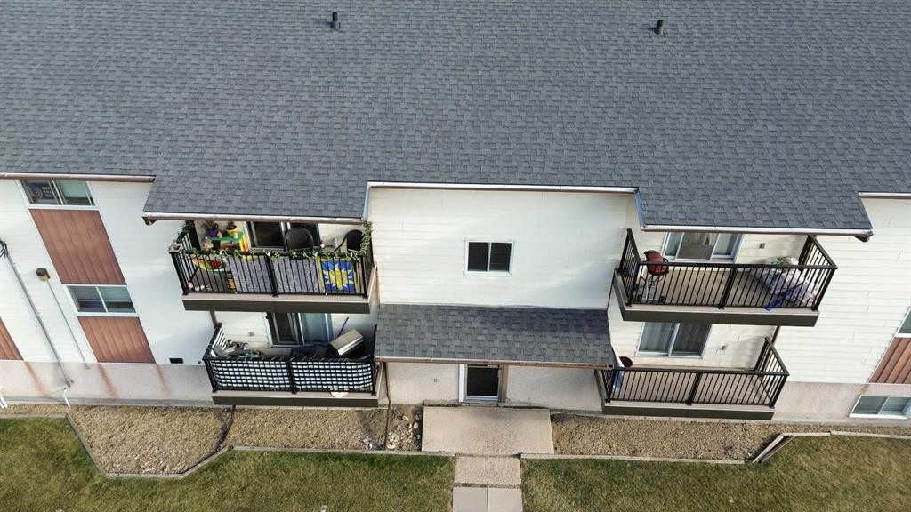 101-304-5904 51 Avenue, Red Deer, AB - Outdoor With Exterior