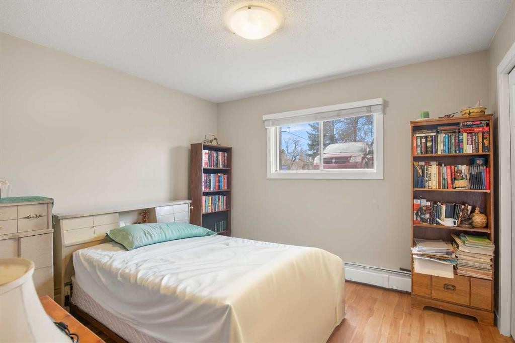 101-304-5904 51 Avenue, Red Deer, AB - Indoor Photo Showing Bedroom