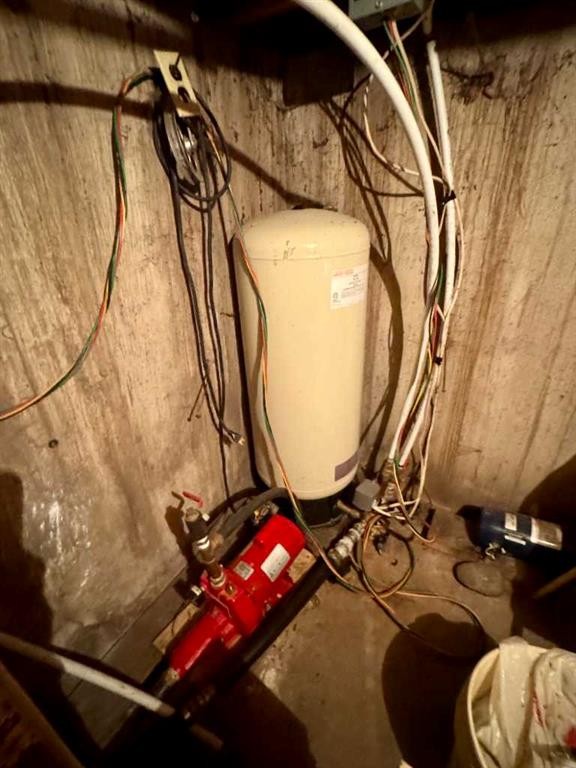 375053A Range Road 5-5, Rural Clearwater County, AB - Indoor Photo Showing Basement