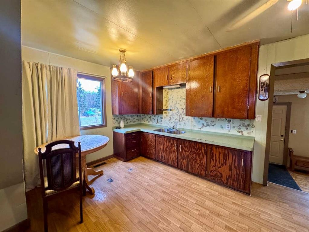 375053A Range Road 5-5, Rural Clearwater County, AB - Indoor Photo Showing Kitchen With Double Sink