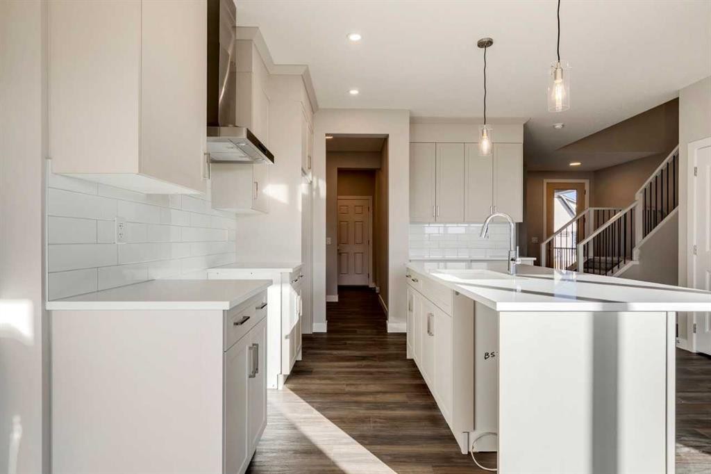 311 Dawson Dock Way, Chestermere, AB - Indoor Photo Showing Kitchen