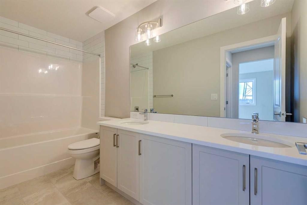 311 Dawson Dock Way, Chestermere, AB - Indoor Photo Showing Bathroom