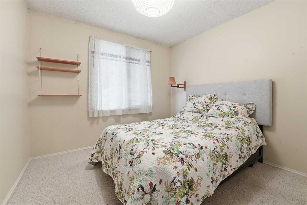 49 Pamely Avenue, Red Deer, AB - Indoor Photo Showing Bedroom