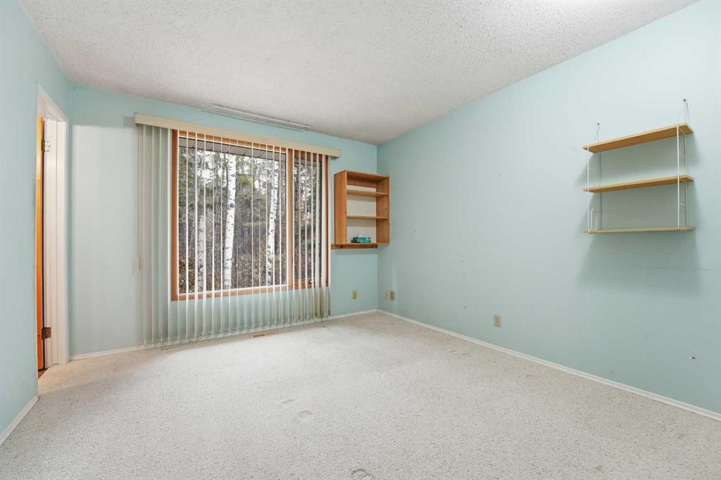 49 Pamely Avenue, Red Deer, AB - Indoor Photo Showing Other Room