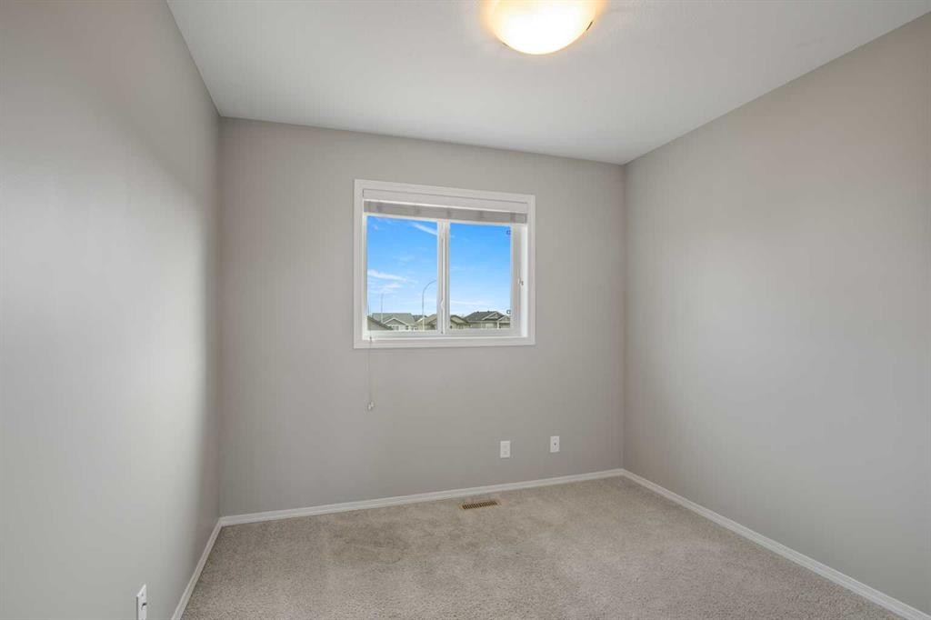 1 Crimson Court, Blackfalds, AB - Indoor Photo Showing Other Room