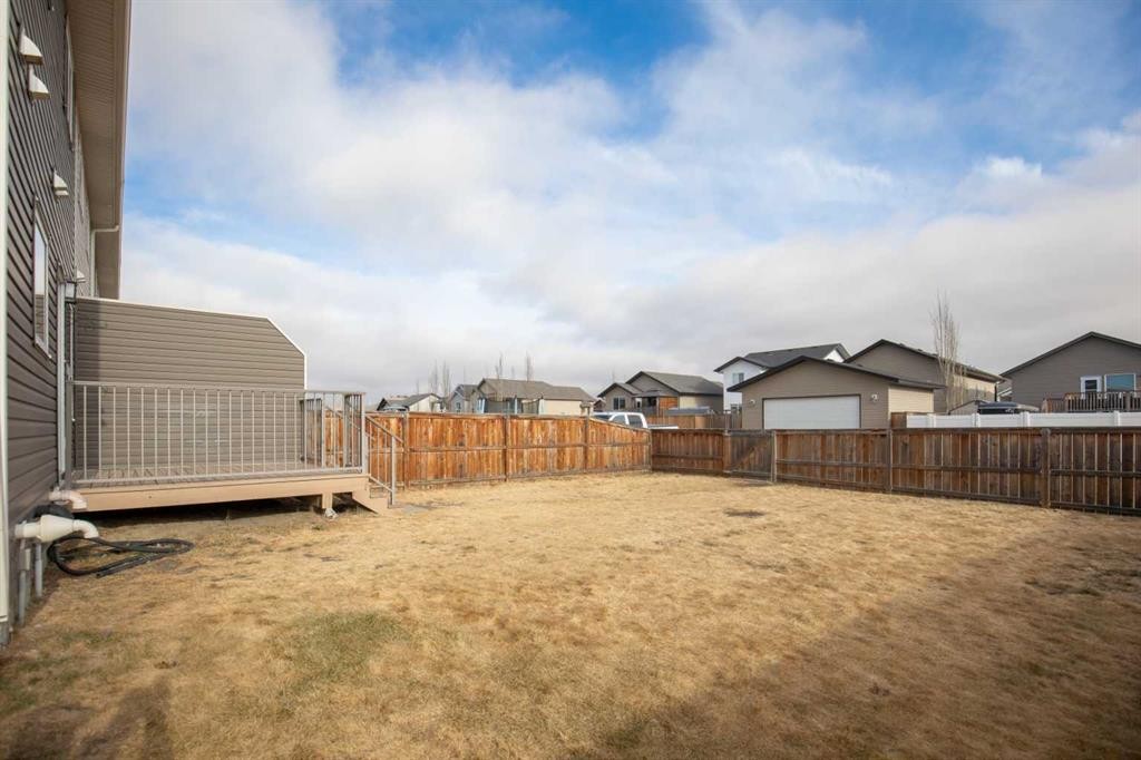 1 Crimson Court, Blackfalds, AB - Outdoor