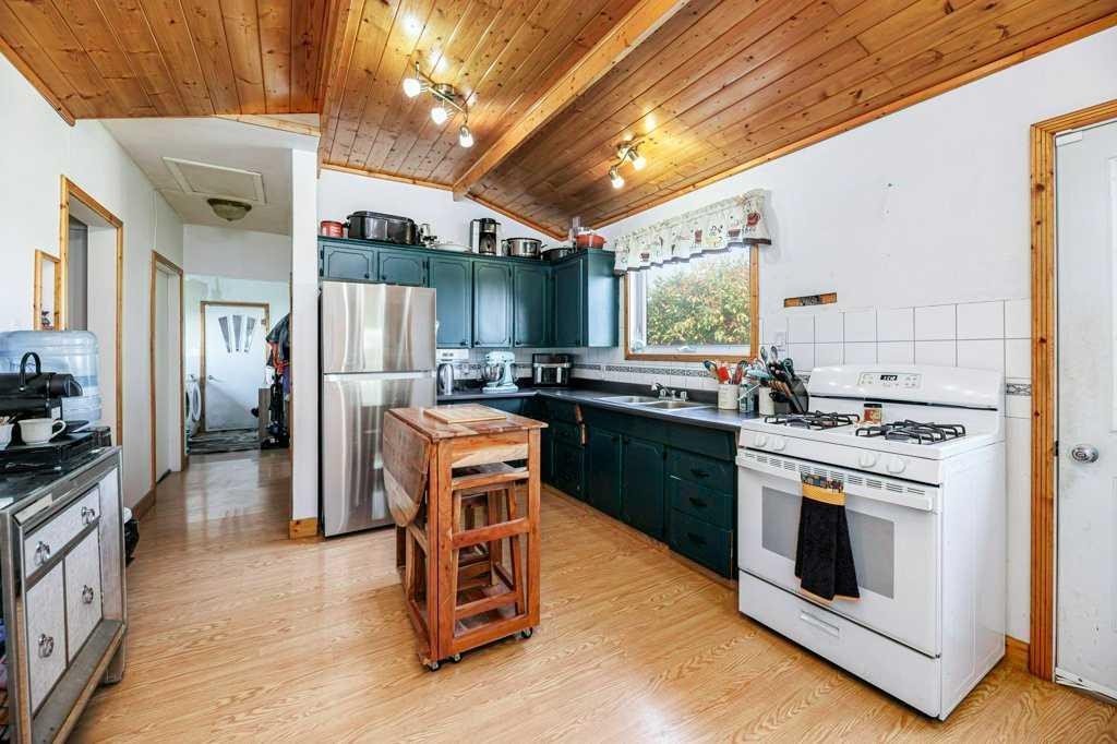 14503 Highway 12 Highway, Rural Paintearth No. 18, County Of, AB - Indoor Photo Showing Kitchen