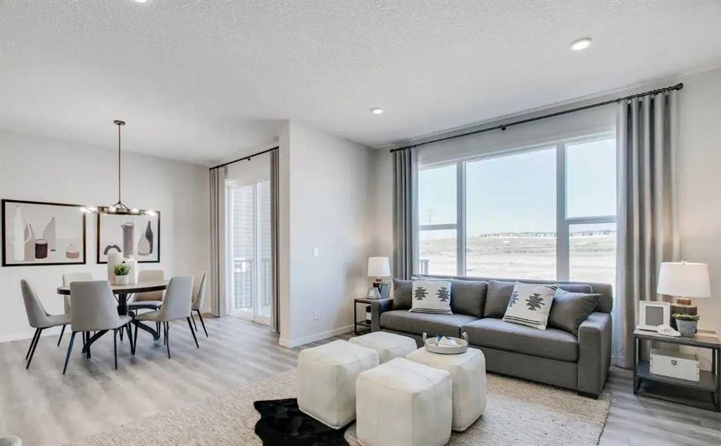 89 Creekstone Grove Sw, Calgary, AB - Indoor Photo Showing Living Room