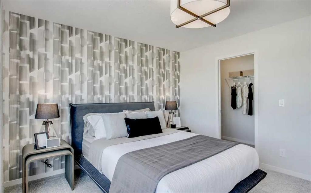 89 Creekstone Grove Sw, Calgary, AB - Indoor Photo Showing Bedroom