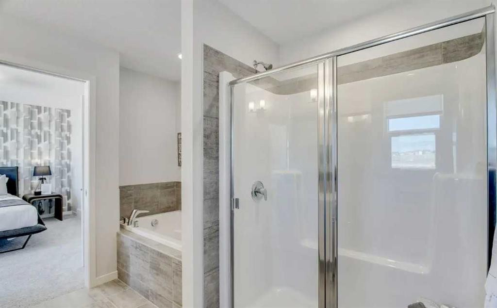 89 Creekstone Grove Sw, Calgary, AB - Indoor Photo Showing Bathroom