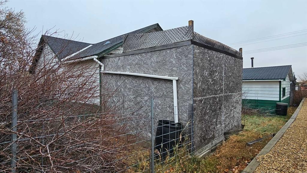 5202 Victoria Avenue, Coronation, AB - Outdoor