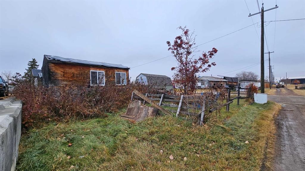 5202 Victoria Avenue, Coronation, AB - Outdoor