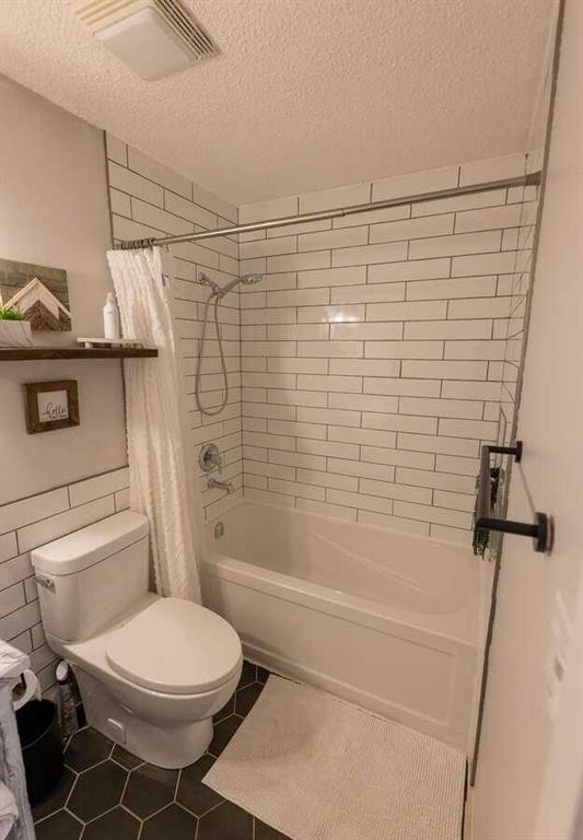 10620 103 Street Close, Fairview, AB - Indoor Photo Showing Bathroom